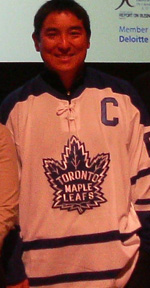 Hockey fan, oh yeah, and start up guru, Guy Kawasaki wearing a Toronto Maple Leafs jersey. Click on the picture to go to his excellent blog